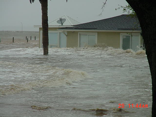 Fairhope and Daphne (coastal Baldwin County) damage photo